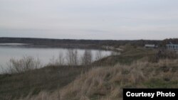 Авыл яныннан гына аккан Иртеш елгасы