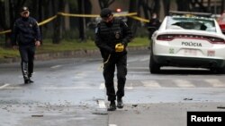 Мексика полициясынын кызматкерлери. Иллюстрациялык сүрөт. 