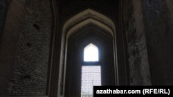 Türkmenistanyň çäginde, şol sanda Darganatada hem dürli döwürlerde aýry-aýry dilleri hem medeniýeti bolan halklar ýaşapdyr.