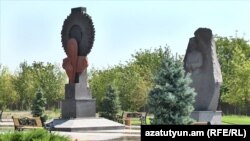 Святилище езидов в селе Акналич Армавирской области Армении
