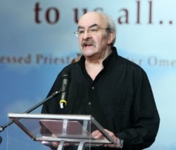 Поет, перекладач, лауреат премії імені Василя Стуса, член Національної спілки письменників України Мойсей Фішбейн під час церемонії вручення нагород Омеляна Ковча. Київ, 23 червня 2011 року