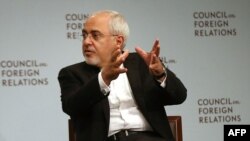 آقای ظریف این تحلیل را که پس از «پیش‌قدم» شدن وزیر خارجه عربستان برای این گفت‌وگو اکنون «توپ در زمین ایران است» رد کرد.