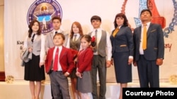 Образцы единой школьной формы. 