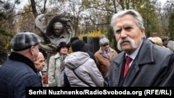 Левко Лук'яненко під час вшанування дисидентів-правозахисників з нагоди 40-річчя від заснування Української Гельсінської групи. Київ, 9 листопада 2016 року