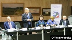 Фәрит Мөхәммәтшин "Татарстан-яңа гасыр" хәрәкәте Сәяси шурасы утырышында чыгыш ясый, 14 гыйнварь, 2016 ел.