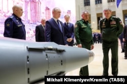 На выставе ўзбраеньняў у Маскве