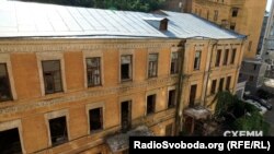 Історичний будинок на вулиці Грушевського, 4б у Києві