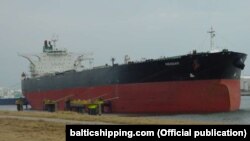 نفتکش «هپینس۱»، ساخت صنایع سنگین هیوندای در سال ۲۰۰۳، در حال حاضر با پرچم پاناما در کرایه شرکت نفتکش ایران است