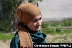 Lemara Memedeminova bağçada