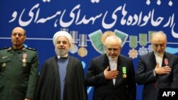 اعضای دولت حسن روحانی پس از دریافت نشان لیاقت