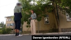 Атасынан кордук көргөнүн айткан жигит менен "Азаттыктын" журналисттери жолукту, 22-август, 2025-жыл