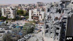 ویرانی ناشی از اصابت موشک‌های ایرانی به یک ساختمان مسکونی در شهر بئرشبع اسرائیل