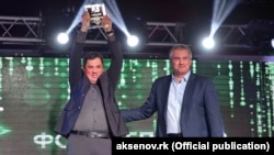 Александр Полегенько (слева) и Сергей Аксенов (справа)