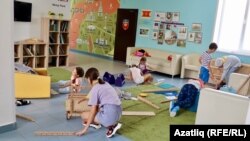 Бала-Ситида балалар төрле нәрсәгә өйрәнә