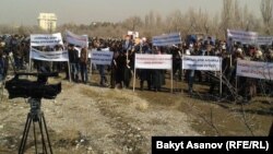 Келдибековдун тарапкерлеринин митинги. Бишкек, 12-март, 2014.