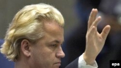 نام وايلدرز ۴۴ ساله اين روزها در نشریه های گوناگون به چشم می خورد.