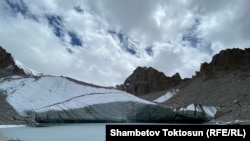 Туризм: 3600 метр бийиктиктеги көл