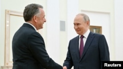 Стив Уиткофф и Владимир Путин