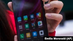 Xiaomi компаниясынын телефону. 