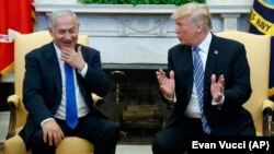 آقای نتانیاهو از سفر به آمریکا و دیدار با دونالد ترامپ، رئیس جمهوری آمریکا، به کشورش بازگشته است