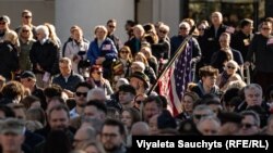 Як прайшла цырымонія разьвітаньня з загінулымі амэрыканскімі вайскоўцамі. Фотарэпартаж