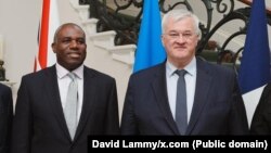 Андрій Сибіга (праворуч) і Девід Леммі під час зустрічі в Лондоні, квітень 2024 року