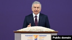 Президент Узбекистану Шавкат Мірзійоєв під час відкриття бізнес-форуму в Ташкенті, 10 червня 2025 року