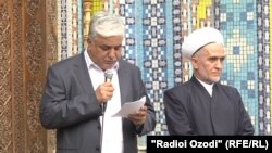 Низом Ҳакимов ҳамроҳ бо Саидмукаррам Абдулқодирзода