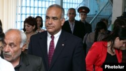 Armenia - Raffi Hovhannisian (C), leader of the Zharangutyun (Heritage) Party, at a polling station in the parliamentary elections in Armenia, Yerevan,6May,2012