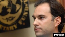 Armenia -- Guillermo Tolosa, the IMF representative in Yerevan, at a news conference, 15Apr2011.