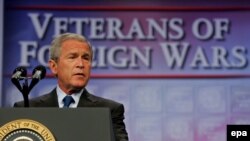جورج بوش که روز چهارشنبه در کنواسيوان ملی سربازان بازنشسته جنگ های خارجی آمريکا در شهر کانزاس وضعيت عراق را با شرايط پس از خروج نيروهای آمريکا از ويتنام مقايسه کرد