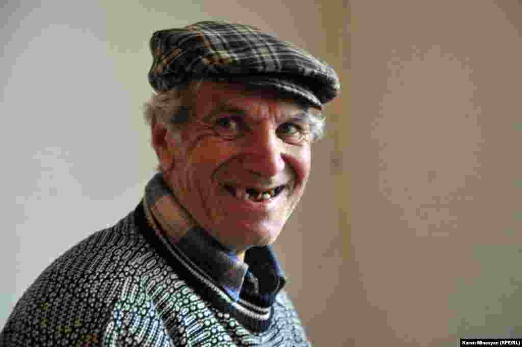 Armenia -- Homeless people in one of Yerevan's shelters, Yerevan, 13Dec2012