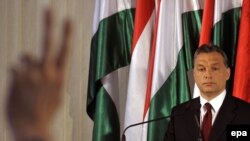 Майбутній керівник угорського уряду Віктор Орбан 