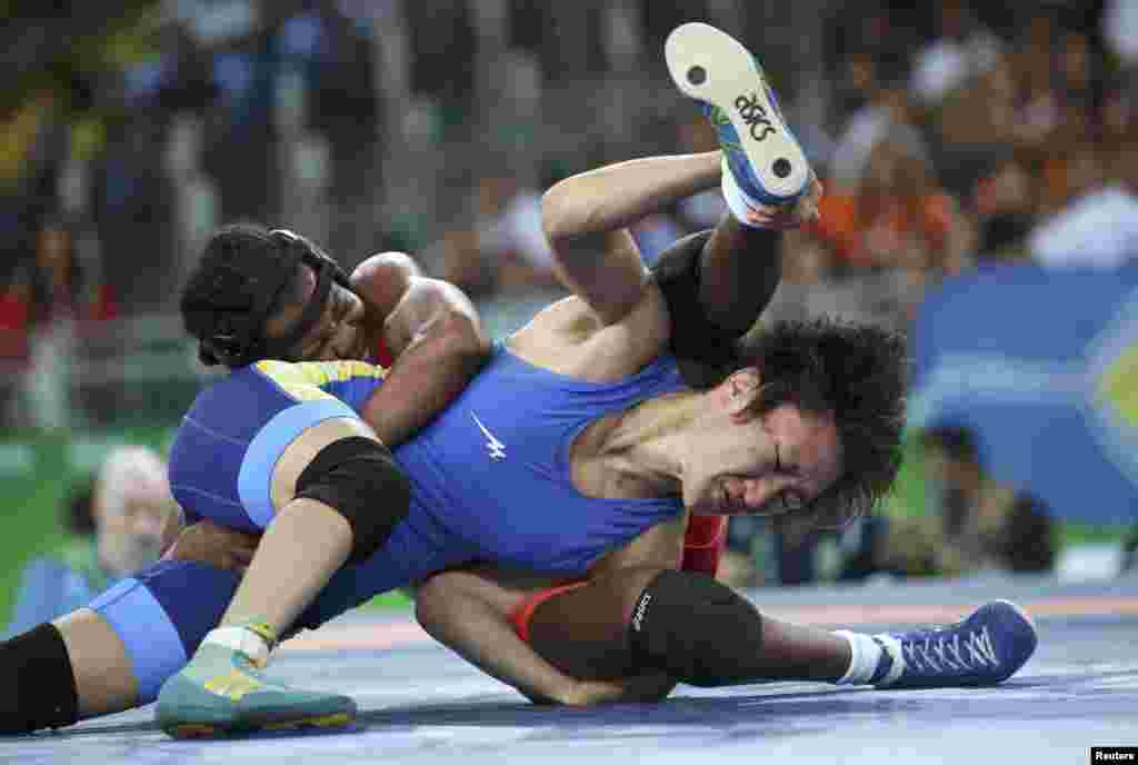 Айсулуу Тыныбекова быйыл апрель айында Астанада өткөн азиялык лицензиялык мелдеште алтын байге алып Олимп оюндарына жолдомо алган. Финалдык таймашта монголиялык Орхон Пуревдоржду 10:5 эсебинде жеңген​.