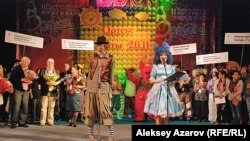 Открытие международного фестиваля театров кукол "Ортеке". Алматы, 25 октября 2011 года.  