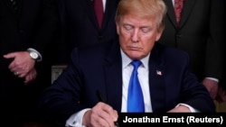 Президент США Дональд Трамп 9 березня 2018 року затвердив імпортні мита на сталь і алюміній, зробивши виняток для деяких країн