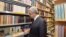 Armenia - President Serzh Sarkisian visits a bookstore in Yerevan,19Feb,2018
