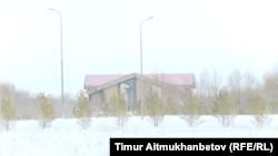 Астананың жасыл белдеуінде салынған резиденция. Сурет авторы: Тимур Айтмұханбетов. 14 наурыз, 2025 жыл.