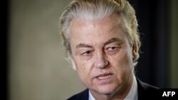 Про домовленість між партіями стало відомо у середу. Успіху переговорів сприяло те, що Герт Вілдерс (на фото), якого в Нідерландах багато хто вважає радикалом через його різкі антимігрантські заяви, відмовився від посади прем’єр-міністра