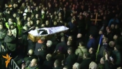 ادای احترام به قربانیان ناآرامی‌های کی‌یف