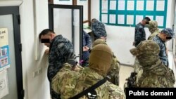 Шектүүлөрү кармоо учуру.