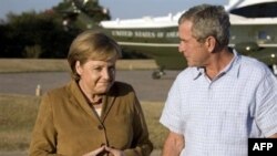 جورج بوش، رييس جمهوری آمريکا، و آنگلا مرکل، صدراعظم آلمان، روز شنبه در تگزاس با یگدیگر مذاکره کردند