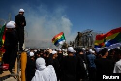 Митинг израильских друзов, пытающихся попасть в Сирию, чтобы помочь своим собратьям. Голанские высоты, линия разделения, 16 июля 2025 года