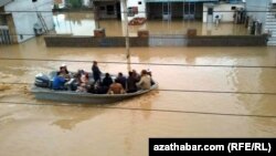 Türkmensähre, Etrek derýasynyň eýran tarapyna gelen sil.