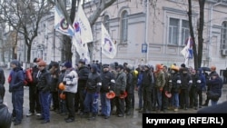 "Krymyň özüni goramak birlikleri" diýilýänler, 2014-nji ýylyň 27-nji fewraly