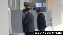 Бишкек, 11-апрель, жергиликтүү кеңештерге шайлоо. 
