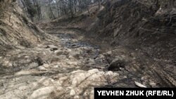 Suv yuvıp alıp ketken yol