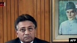 پرويز مشرف پيش ازاعلام استعفا، مخالفانش را متهم کرد که اتهامات بی پايه ای عليه او وارد کرده اند و از عملکرد دولت خود دفاع کرد.(عکس: AFP)