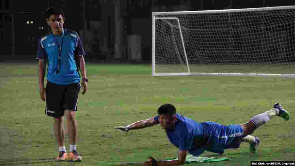 Башкы машыктыруучу Мирлан Эшеновдун шакирттери аталган шаарга 12-майда барышкан.