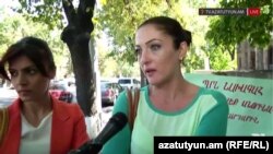 Жительницы Сари Таха на акции протеста перед парламентом Армении, Ереван, 6 сентября 2016 г. 